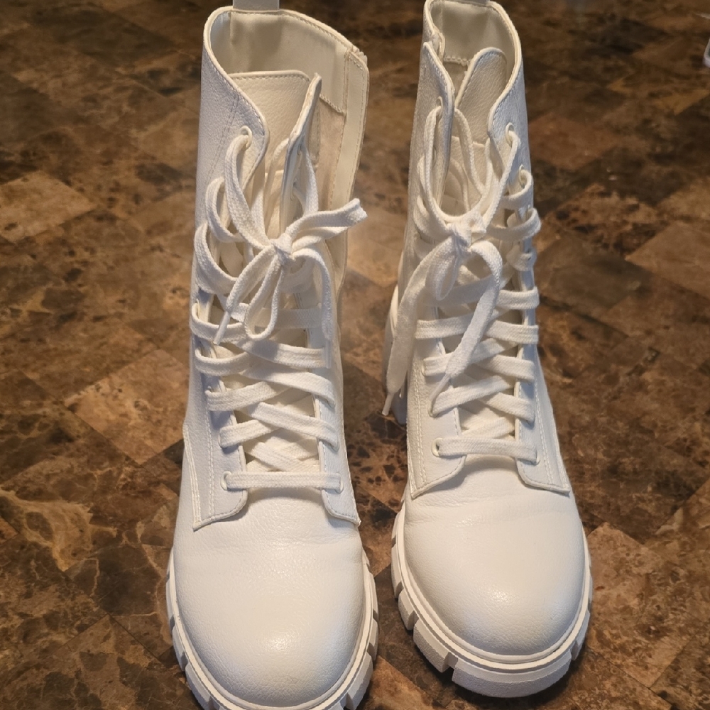 Steve Madden Ivory Lace-Up Combat Boots